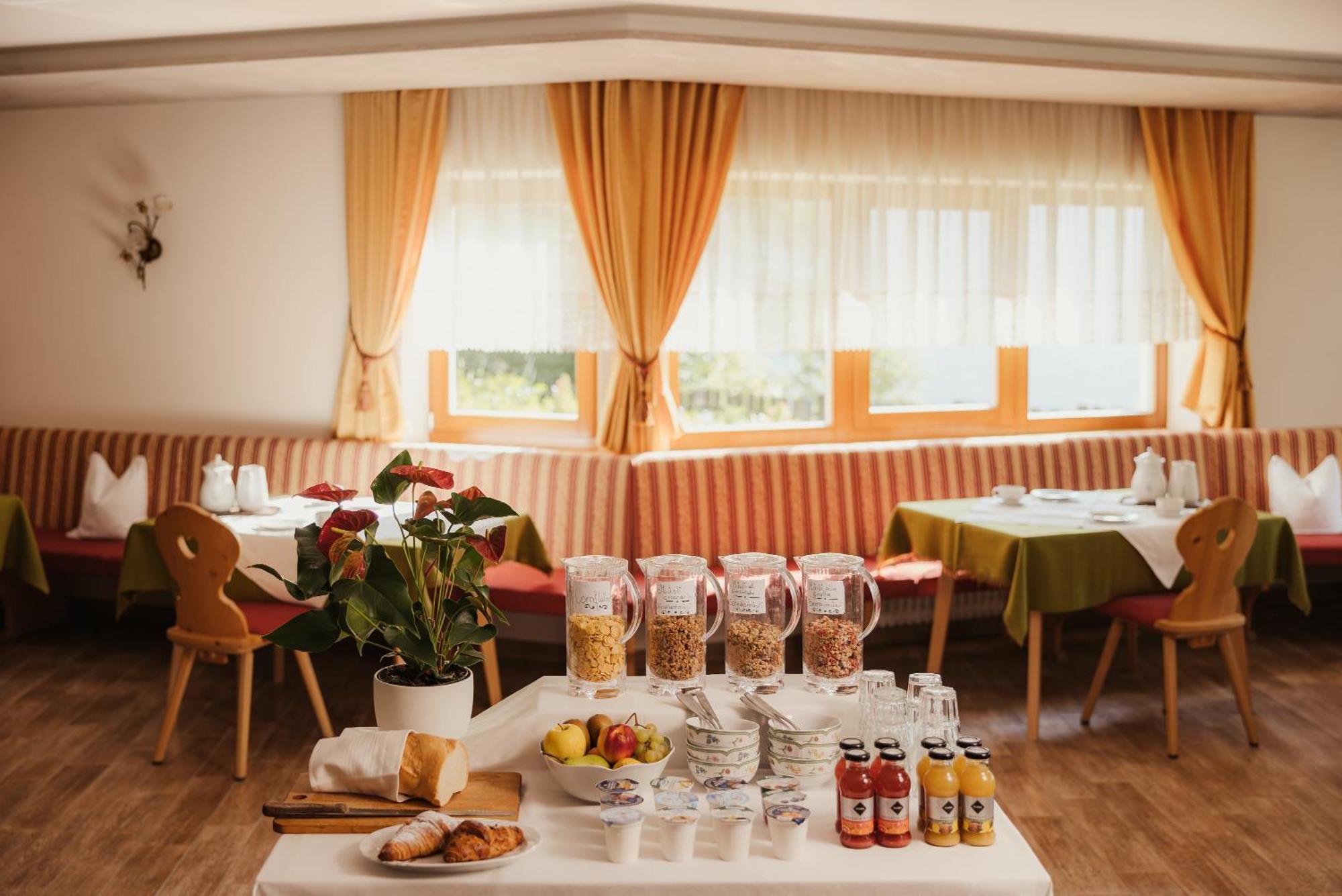 Pension Torr San Martino in Badia Extérieur photo